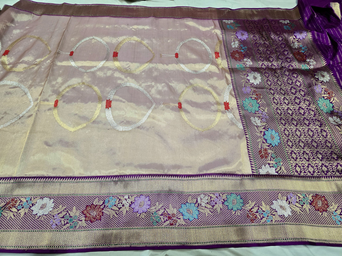 Beautiful benarasi hl- B9000.